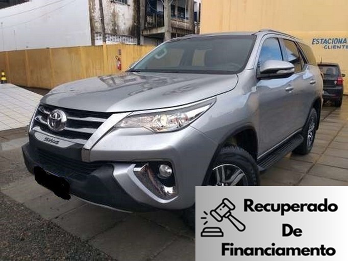 TOYOTA HILUX SW4 2.7 SR 7 LUGARES 4X2 16V FLEX 4P AUTOMÁTICO